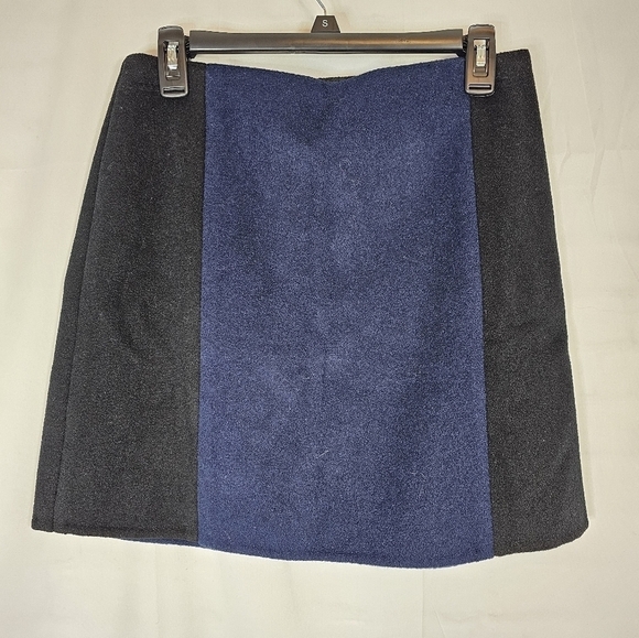 Club Monaco size 8 NWT colorblock blue and black tonal Centie skirt - Picture 1 of 5